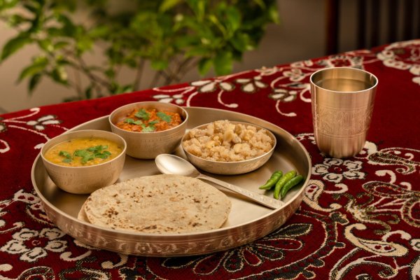 Atya Luxury Bronze (Kansa) Dinner Thali Set of 6 Piece | Bronze Antique thali for Home, Dinning, restaurant and Gifting | Pure Bronze Thali 12 inch | Indian Traditional Thali - Image 4