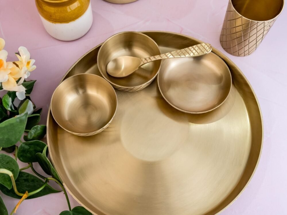 10 Amazing Health Benefits of Eating in Kansa Dinnerware